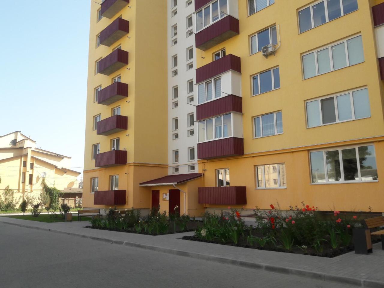 קאמיאנטס - פודיסקי Apartments Koryatovichi Street מראה חיצוני תמונה